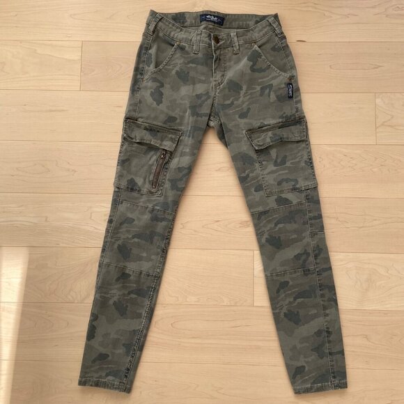 Silver Jeans Co. Camouflage Cargo Pants Size 26 lightly stretch skinny mid - Picture 1 of 9